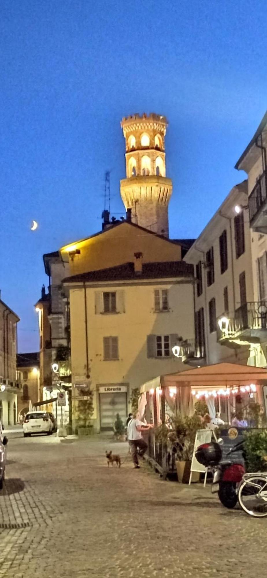 Loft Piazza Cavour Vercelli Buitenkant foto